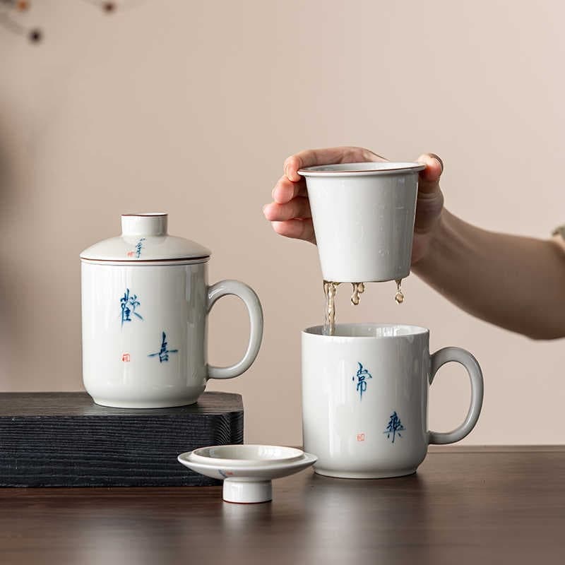 Taza cerámica de escritorio con diseño vidriado