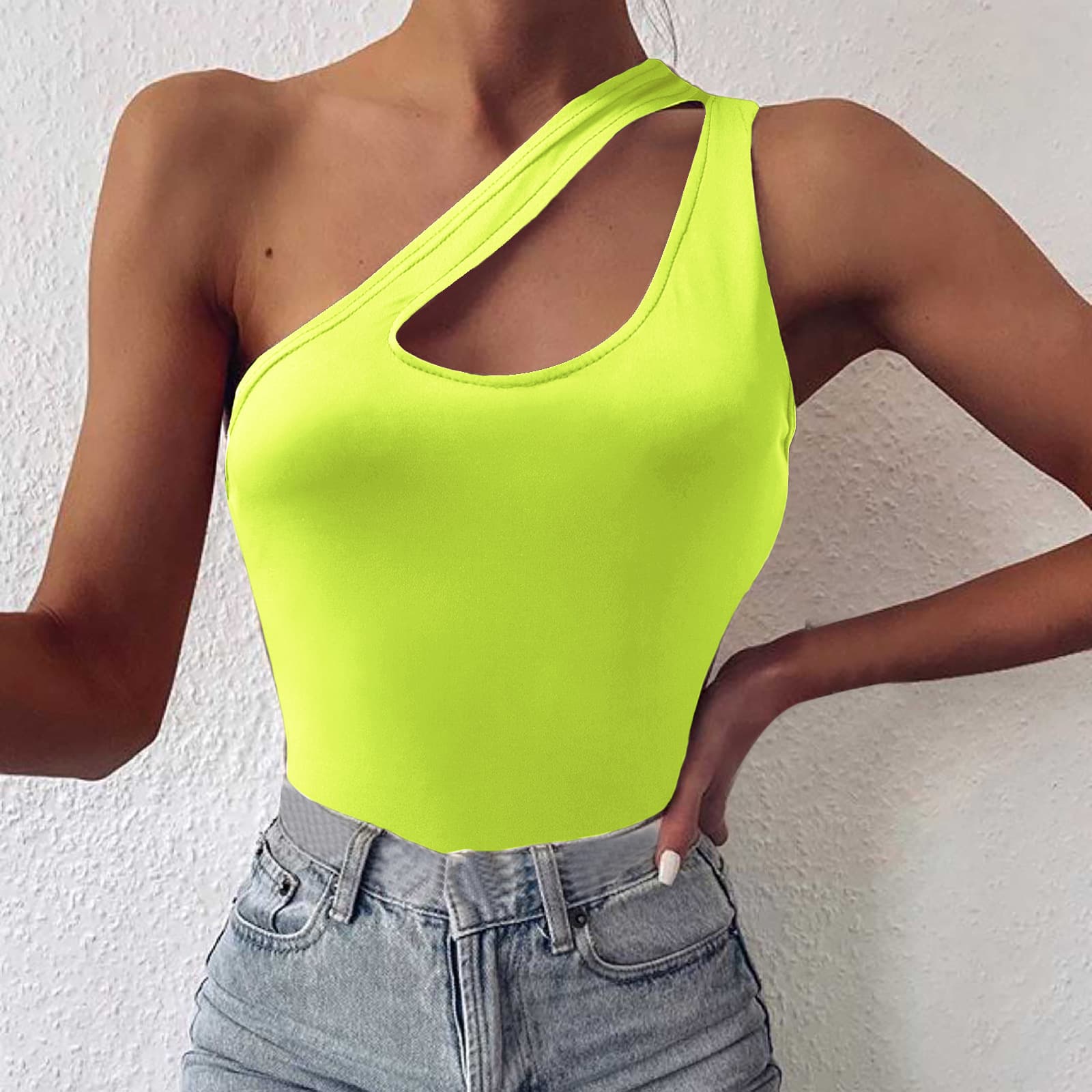 Top chaleco con hombro irregular y personalidad única