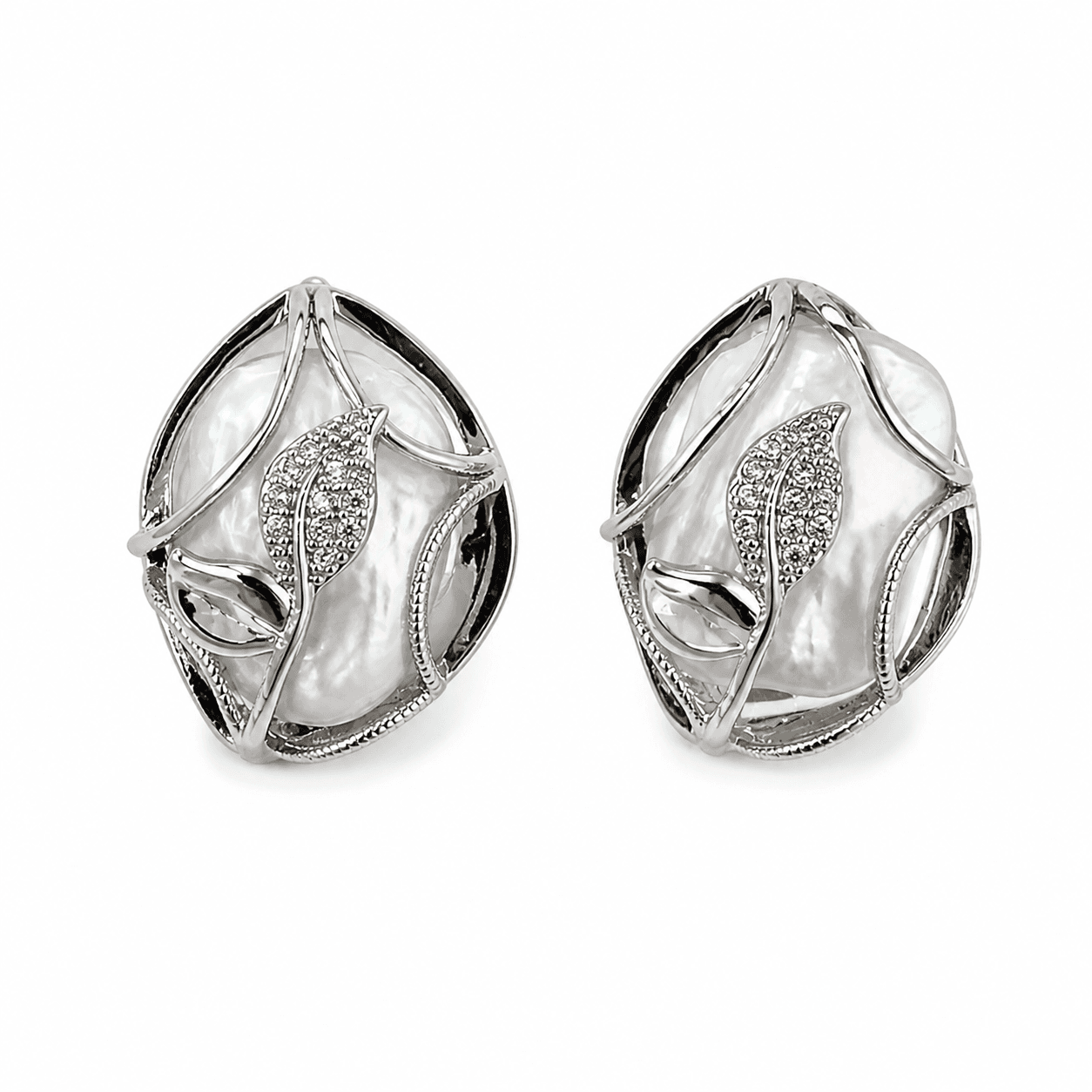 Aretes barrocos con perlas naturales y diseño vintage