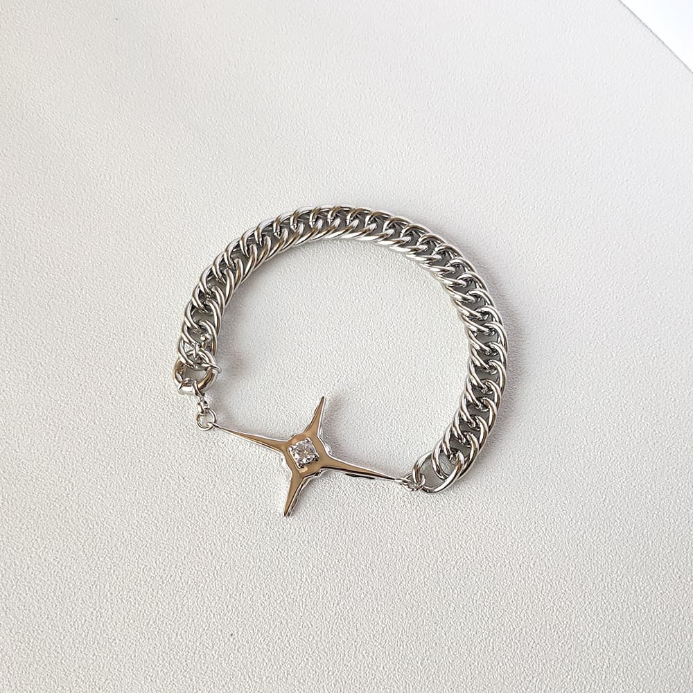 Pulsera de cobre plateado con diseño elegante