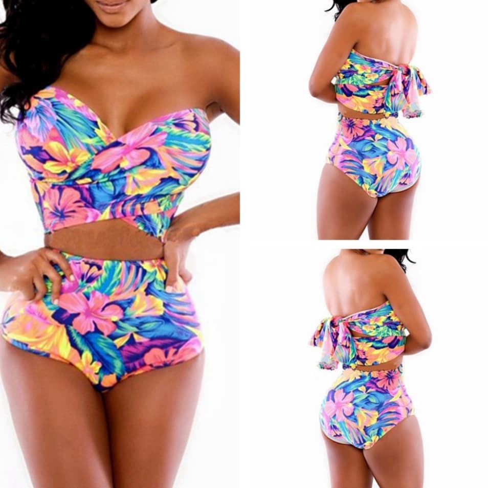 Traje de baño de dos piezas con estampado colorido