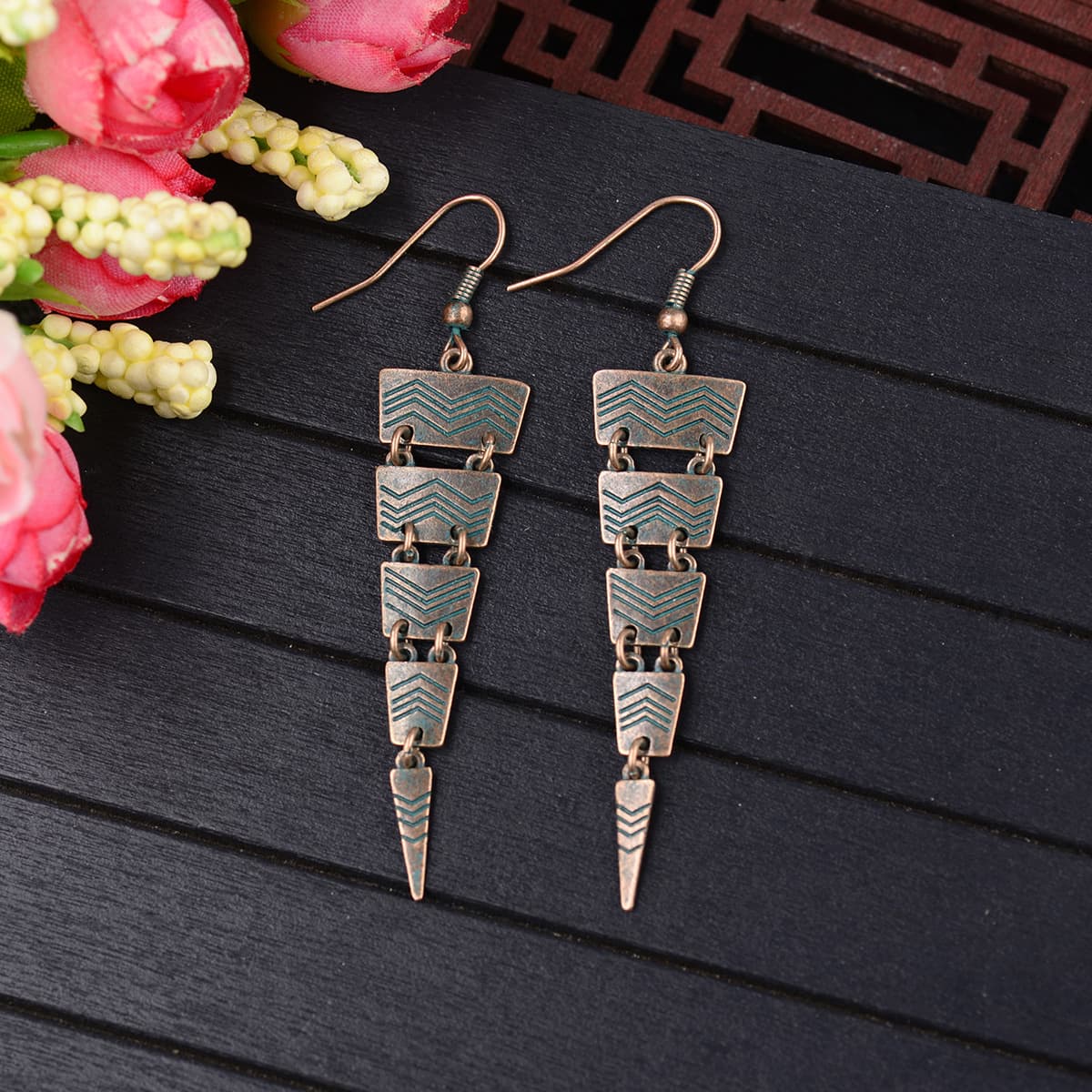Aretes geométricos estilo hindú gitano bronceados