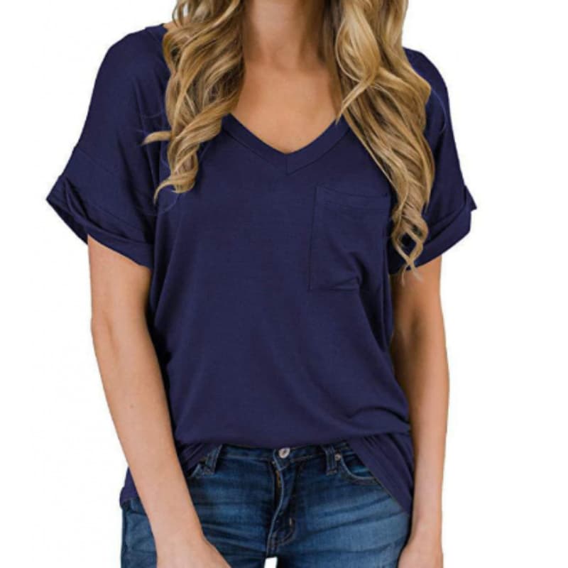 Camiseta de escote en V con bolsillo y estilo retro