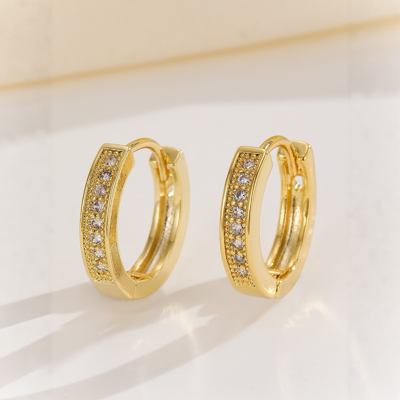 Aretes de moda unisex modernos
