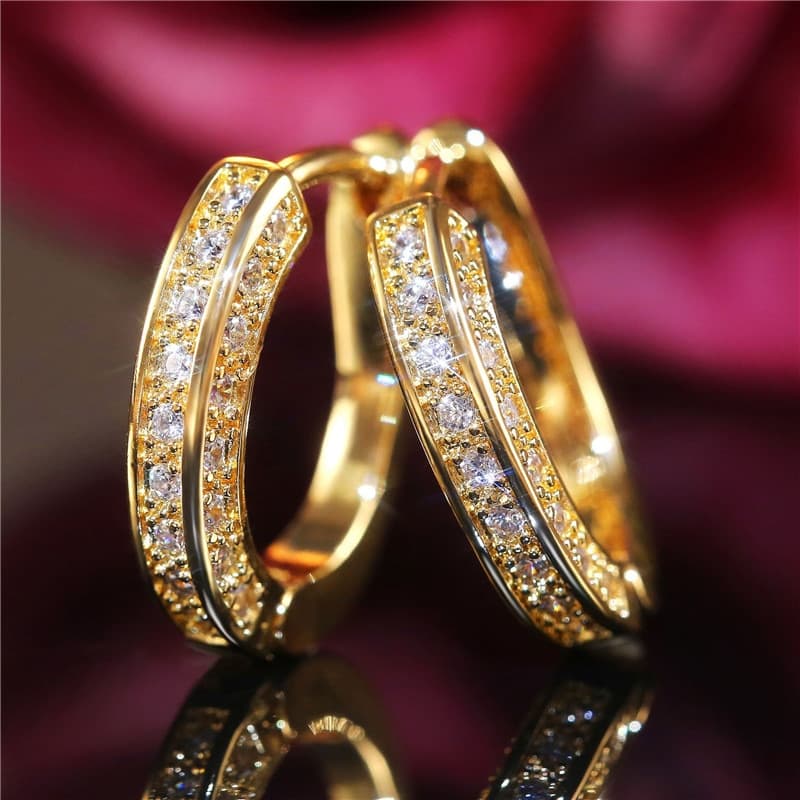 Aretes de tres lados con diamantes completos, clip y hebilla
