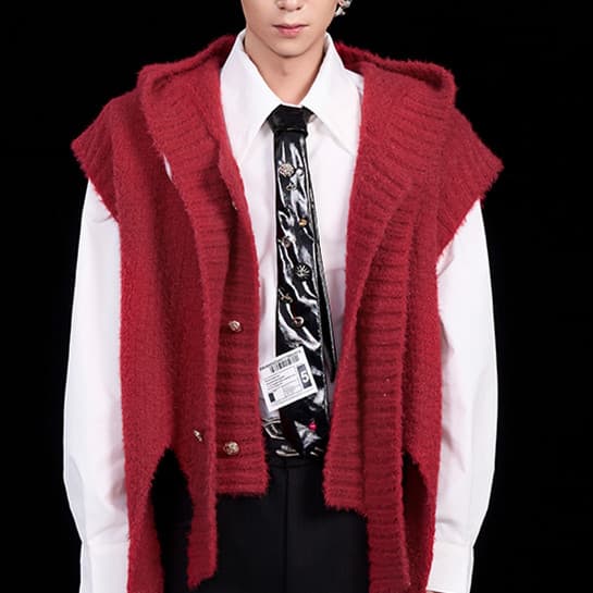 Sudadera con capucha estilo dos piezas