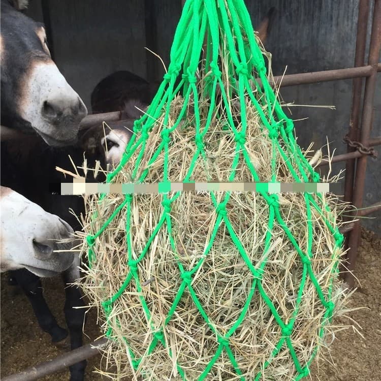 Bolsa de heno para caballo con red de alimentación