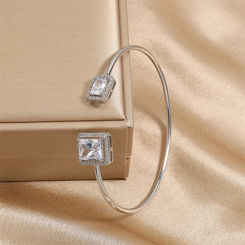 Pulsera para mujer con gota de agua y diamante