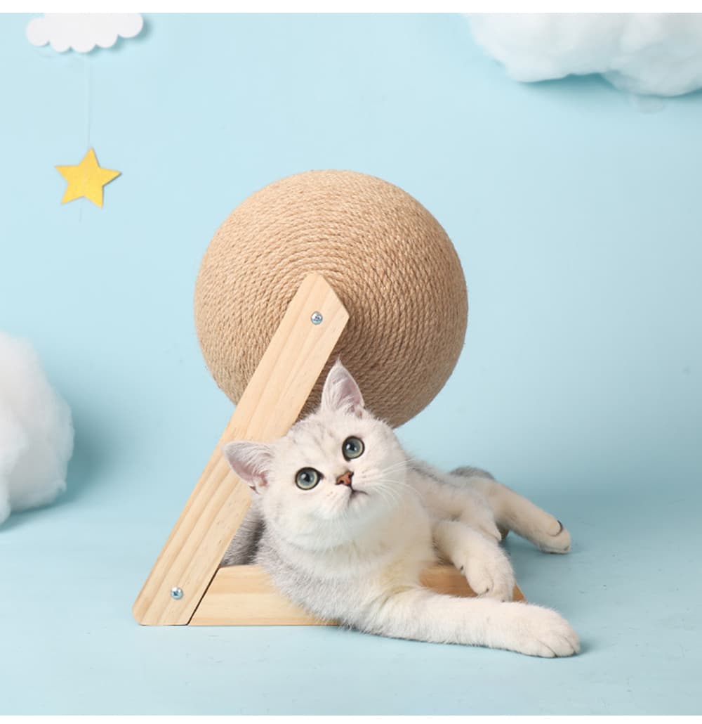 Poste rascador para gatos con bola de sisal