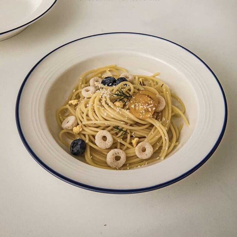 Tazón de porcelana simple estilo sombrero de paja para pasta y ensalada