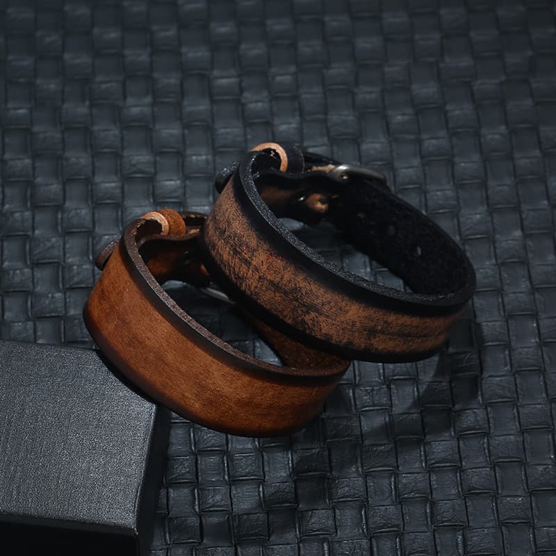Pulsera de cuero genuino con hebilla estilo punk vintage ajustable