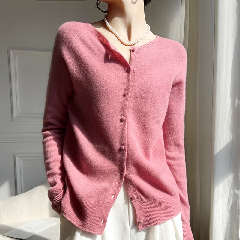 Cardigan de lana para mujeres con cuello redondo