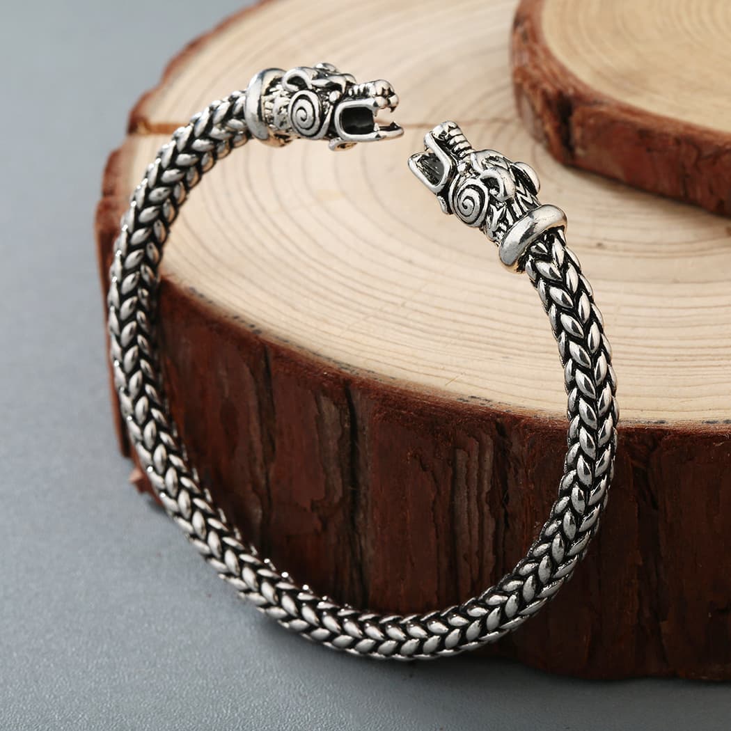 Pulsera torc cabeza de lobo gris