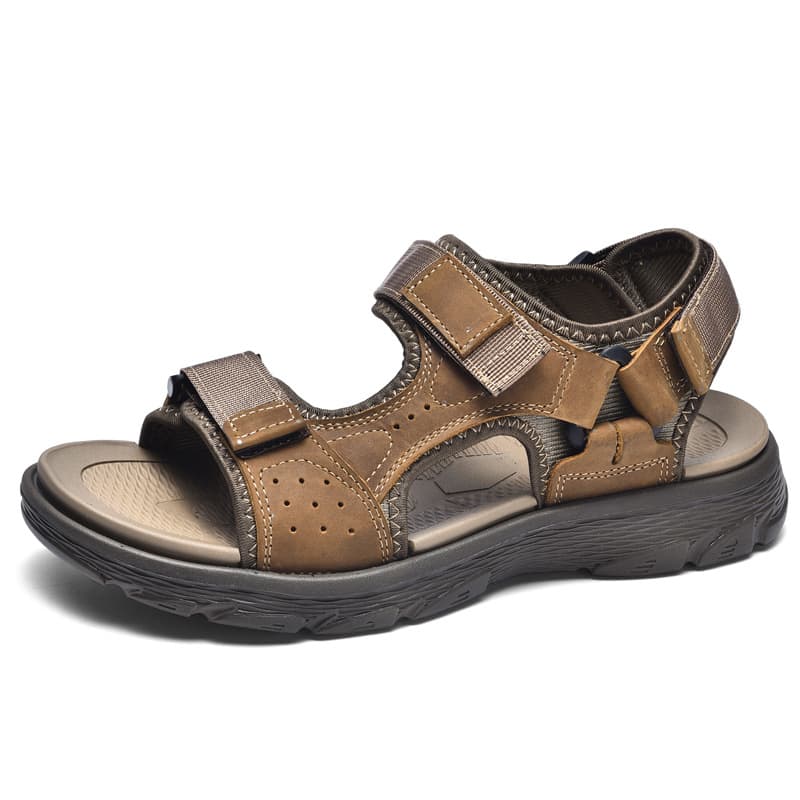 Sandalias deportivas cómodas con suela flexible