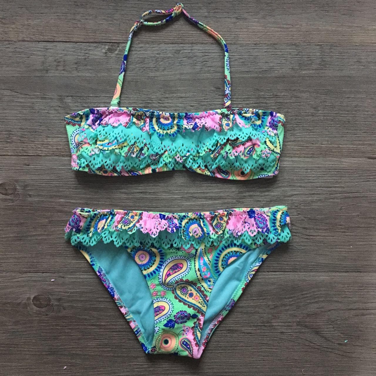 Bikini infantil con volantes multicapa para niñas