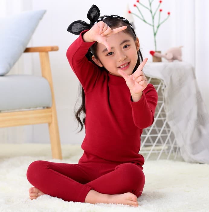 Pijama con cuello tibio para niñas en algodón