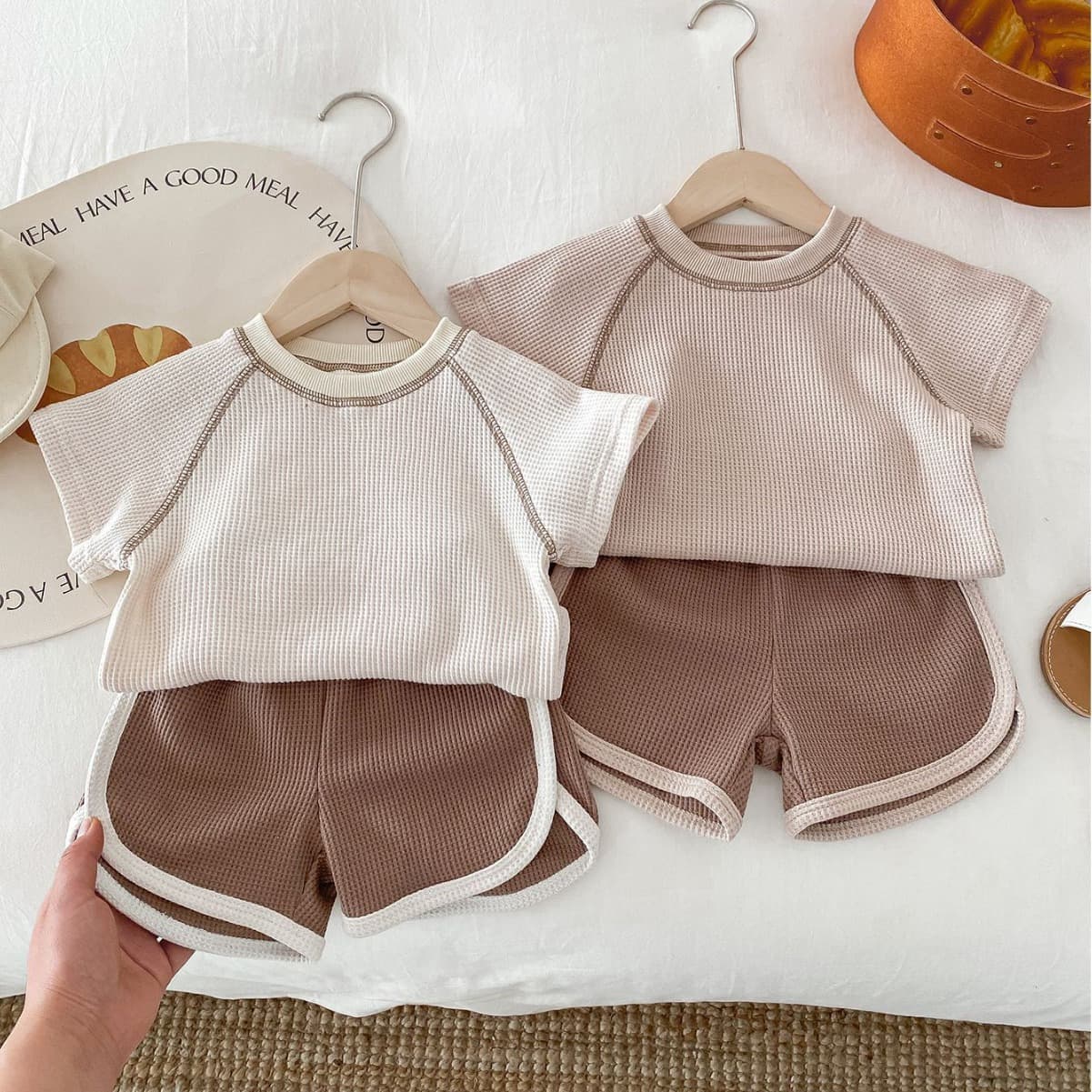 Conjunto de verano para bebé remera y pantalones