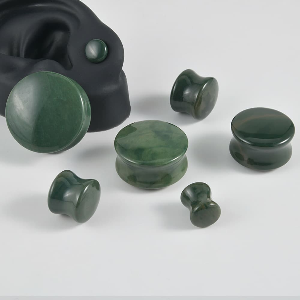 Expandidores de oreja de piedra con múltiples tamaños