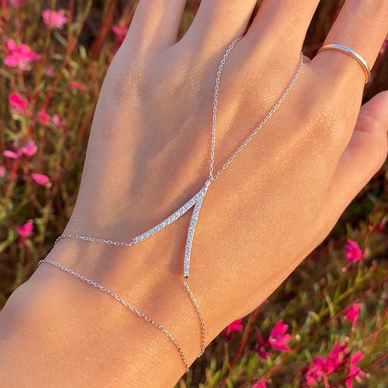 Pulsera de cobre doble capa con diseño minimalista