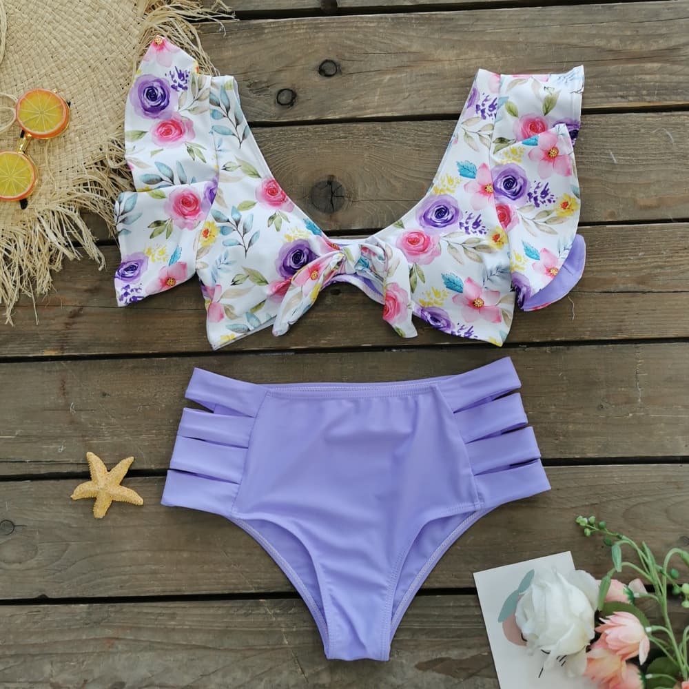 Bikini de dos piezas con volantes decorativos