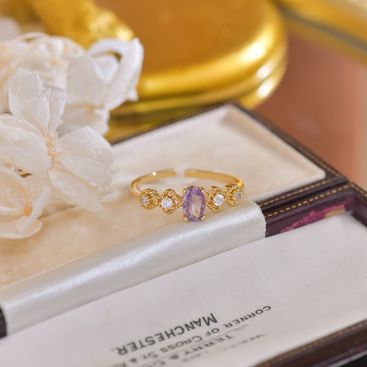 Anillo abierto versátil con circonita púrpura