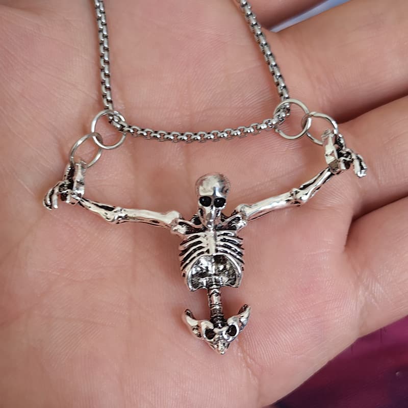 Collar cráneo estilo punk retro Halloween