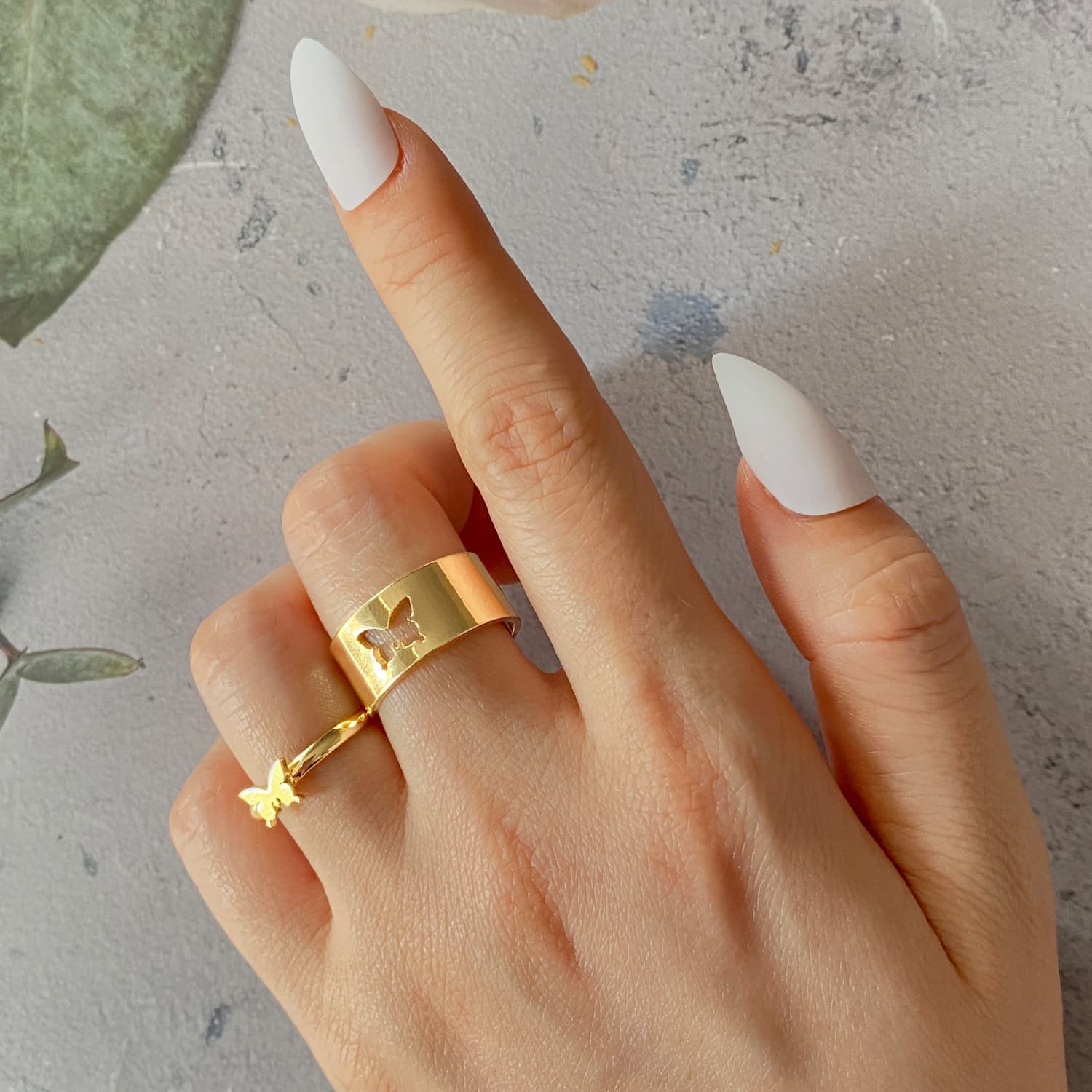 Set de anillos de pareja con diseño mariposa estilo punk