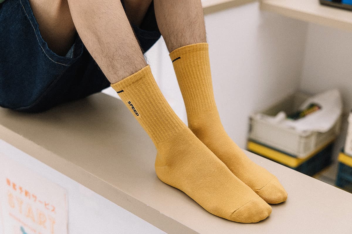 Calcetines deportivos de tubo alto para hombre transpirable
