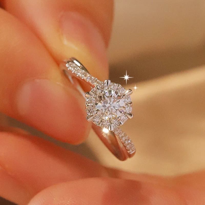 Anillo tejido de moissanite con copo de nieve